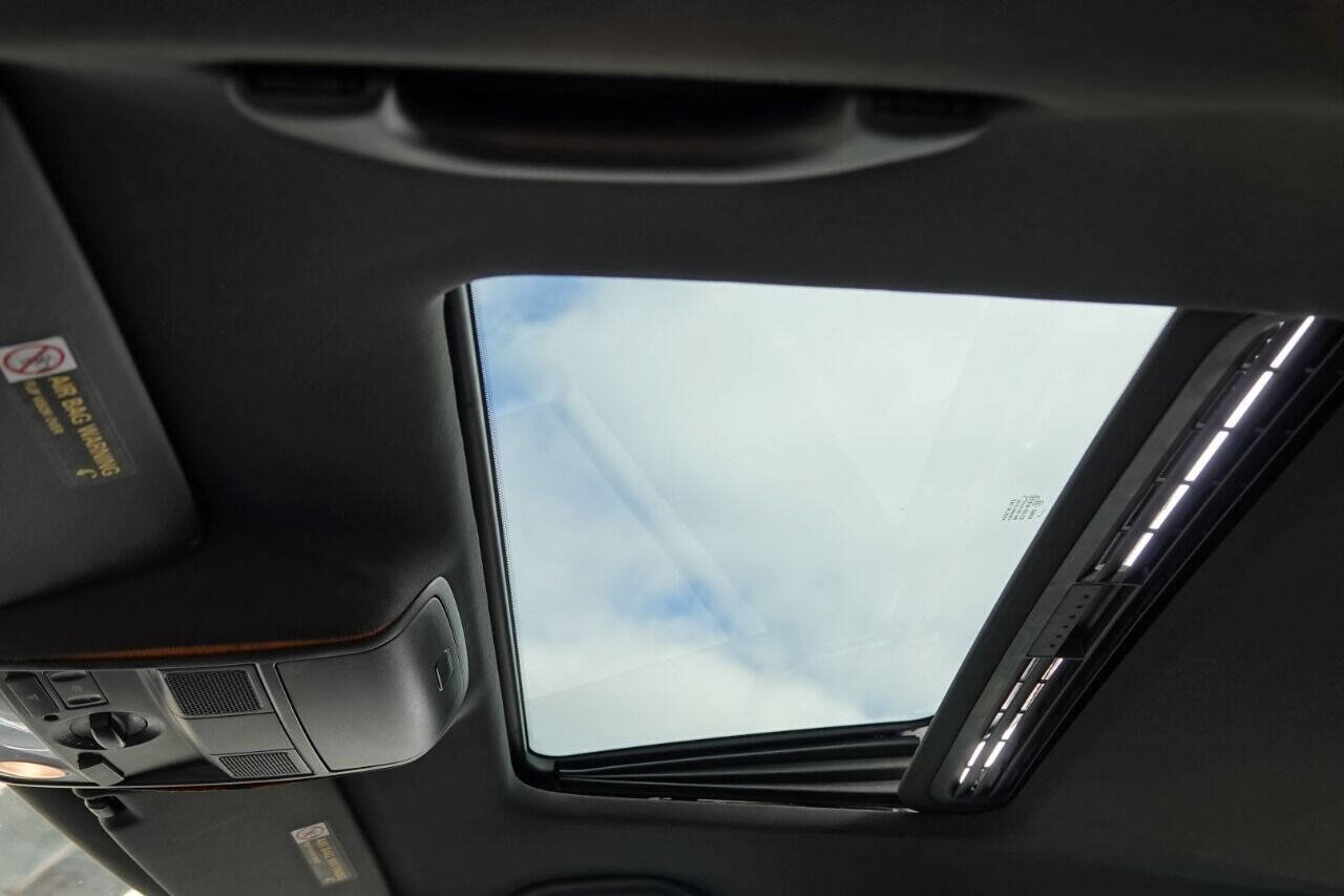 Used 2007 Volkswagen GTI 4-Door image 6