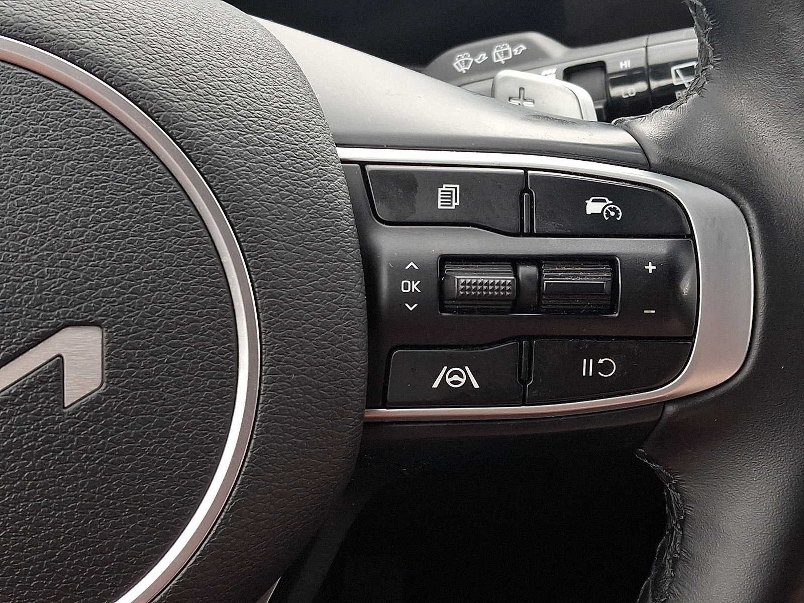 Used 2023 Kia Sportage EX AWD/4WD image 22