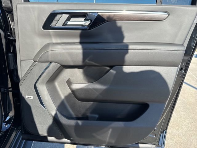 New 2026 Chevrolet Suburban Premier image 13