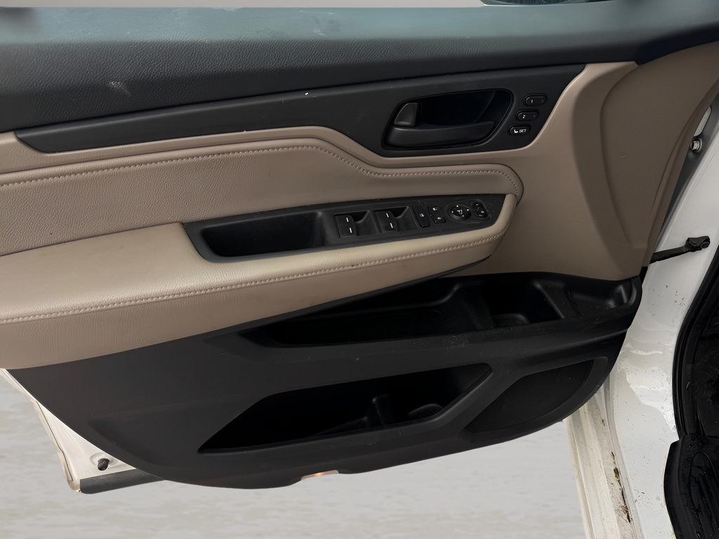Used 2020 Honda Odyssey Touring image 17