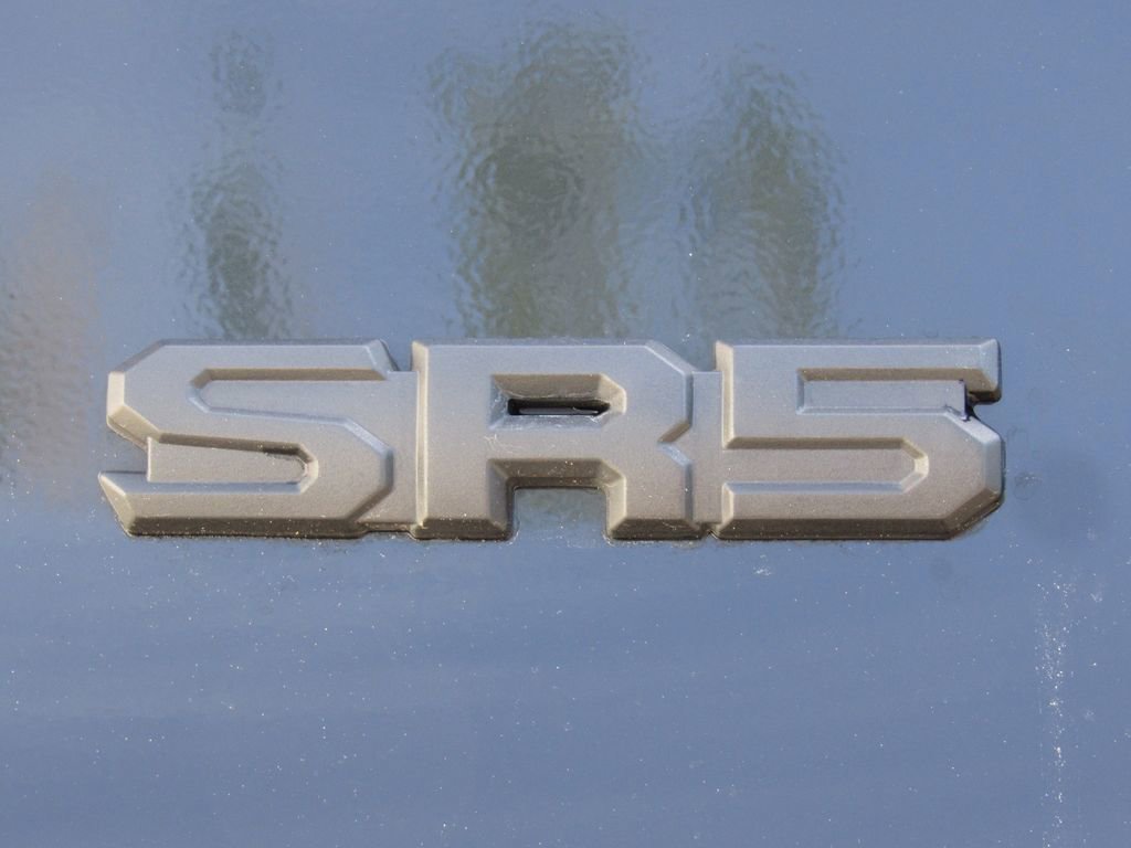 Used 2025 Toyota Tacoma SR5 AWD/4WD image 11