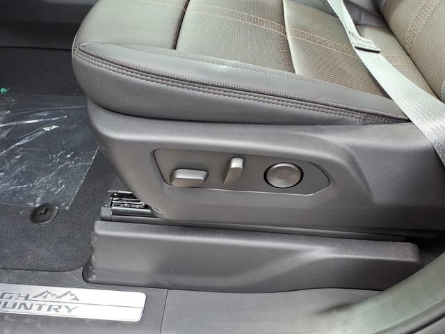 New 2026 Chevrolet Silverado 1500 High Country AWD/4WD image 7