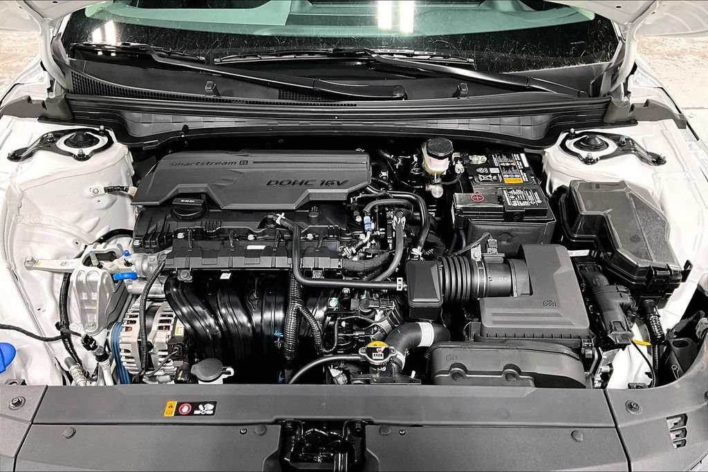 New 2025 Kia K4 FWD image 25