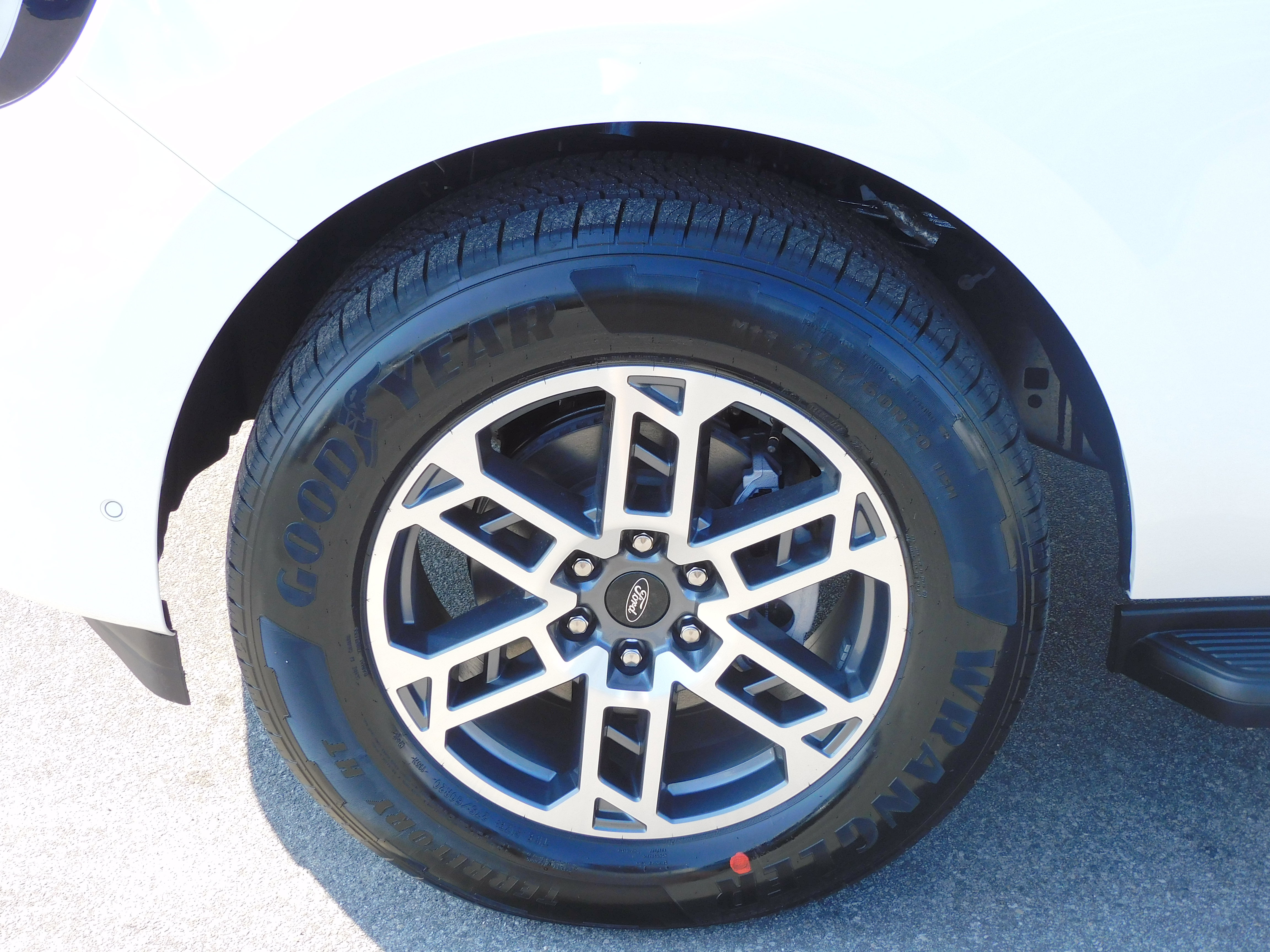 New 2025 Ford Expedition Active image 9