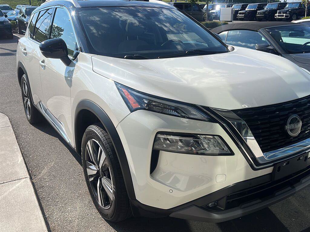 Used 2021 Nissan Rogue SL w/ Premium Package FWD image 1