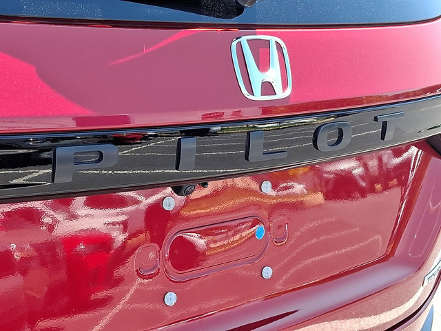Certified 2025 Honda Pilot Touring image 34
