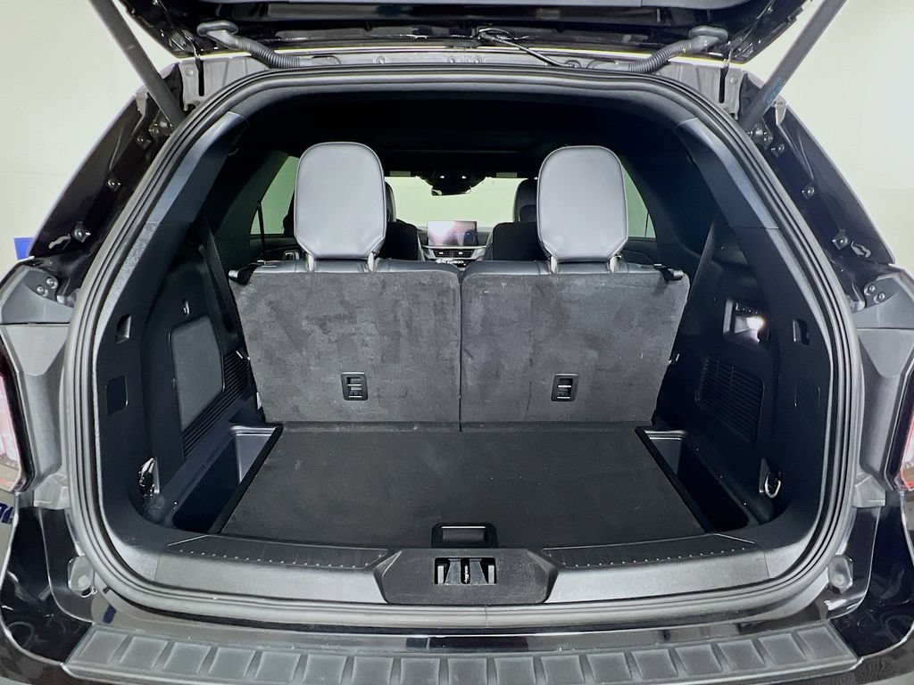 Used 2025 Ford Explorer ST w/ Sun And Sound Package AWD/4WD image 28