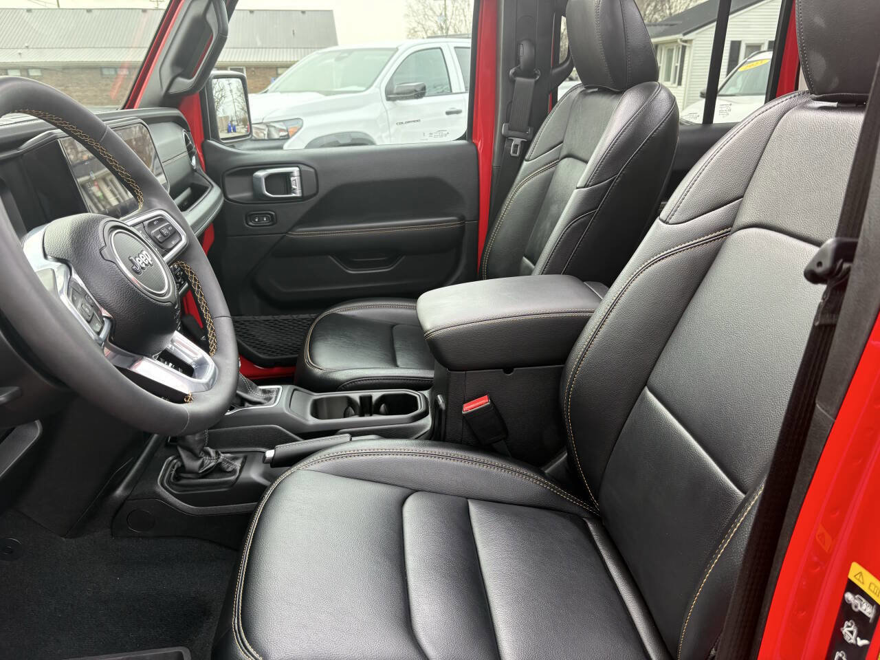 Used 2024 Jeep Wrangler Unlimited Sahara w/ Safety Group AWD/4WD image 45