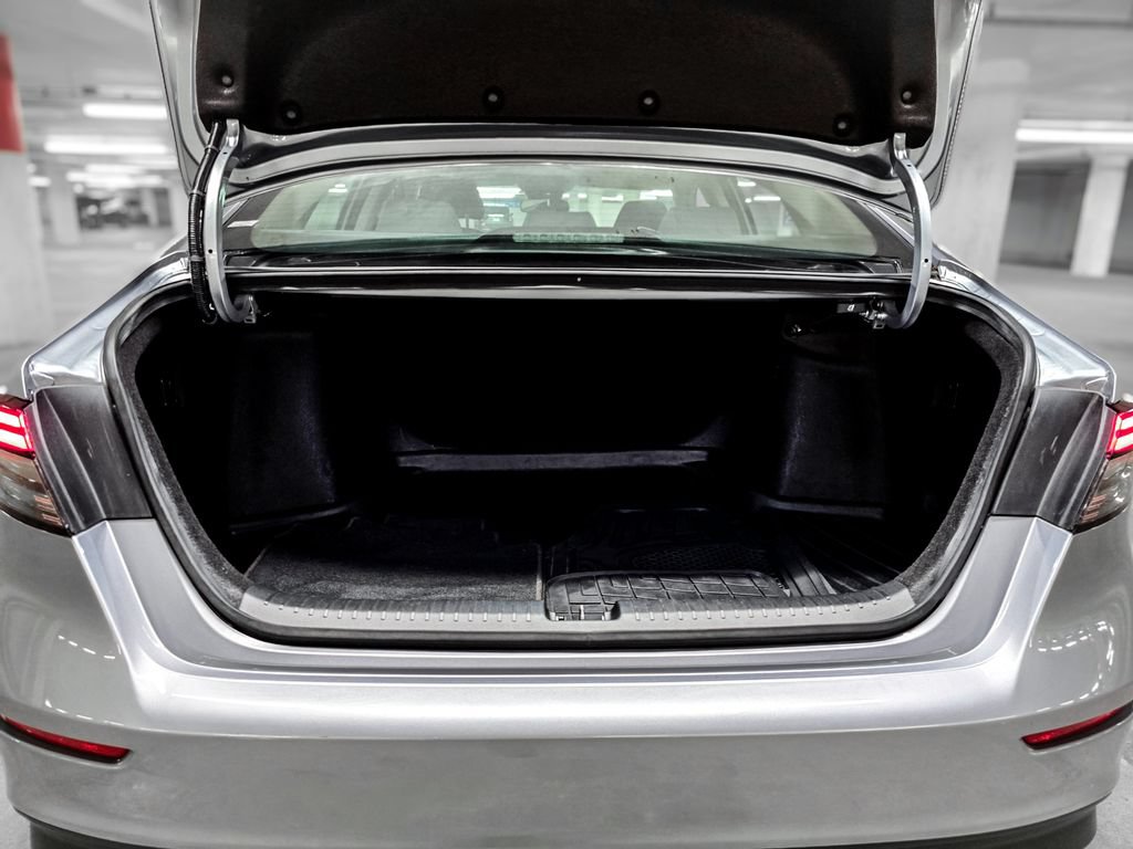Used 2023 Honda Accord LX image 8