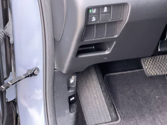 Used 2021 Honda CR-V Special Edition image 29