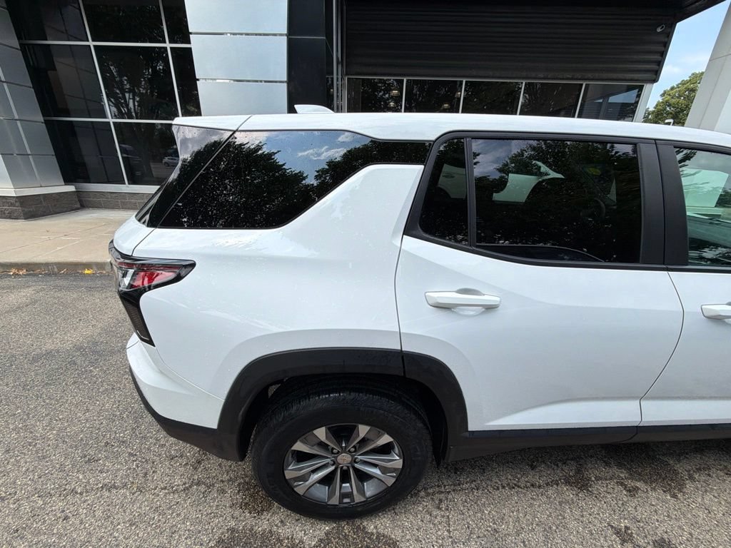 Used 2025 Chevrolet Equinox LT FWD image 7