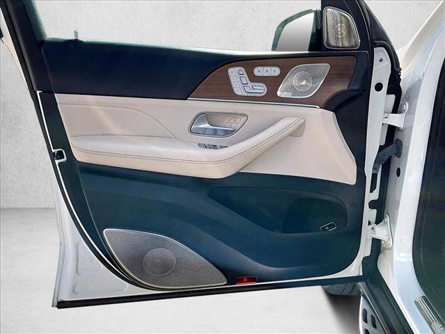 Used 2023 Mercedes-Benz GLS 580 4MATIC image 15