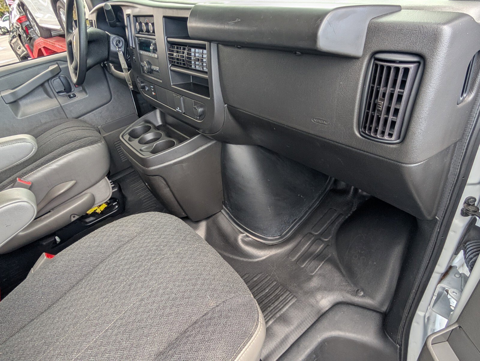 Used 2024 Chevrolet Express 2500 w/ Driver Convenience Package image 14