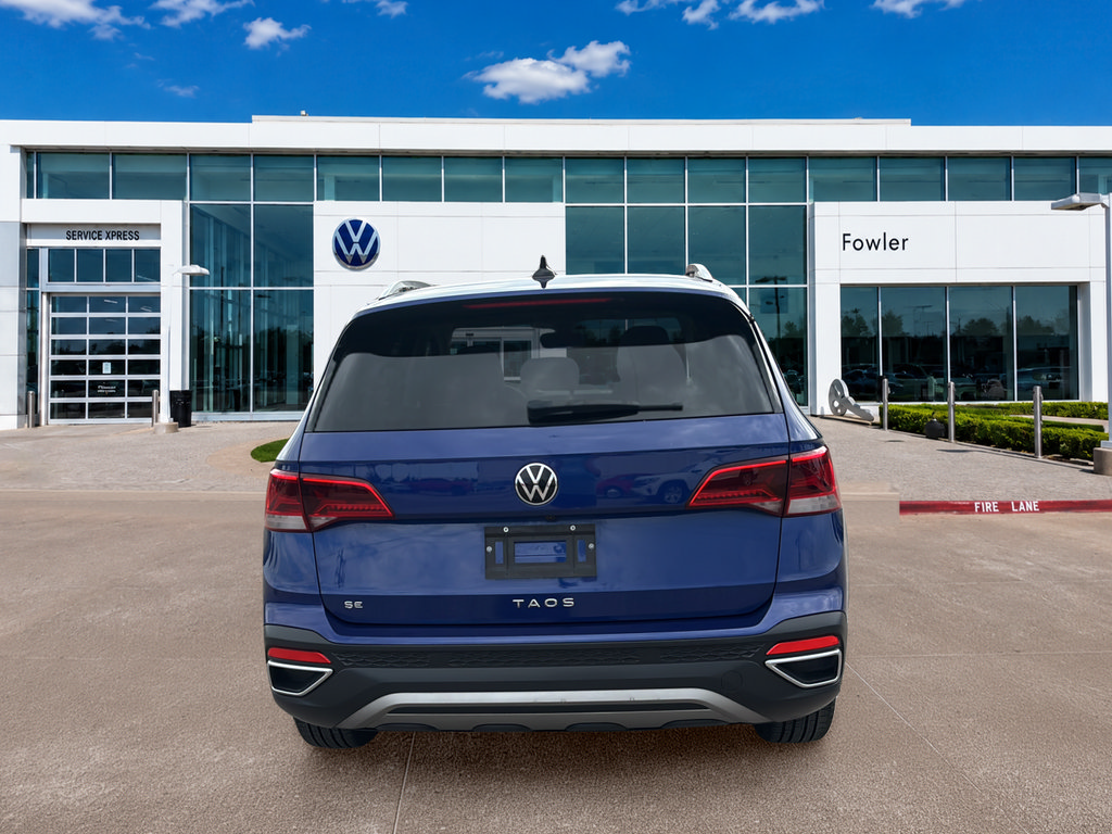 Used 2023 Volkswagen Taos SE FWD image 6