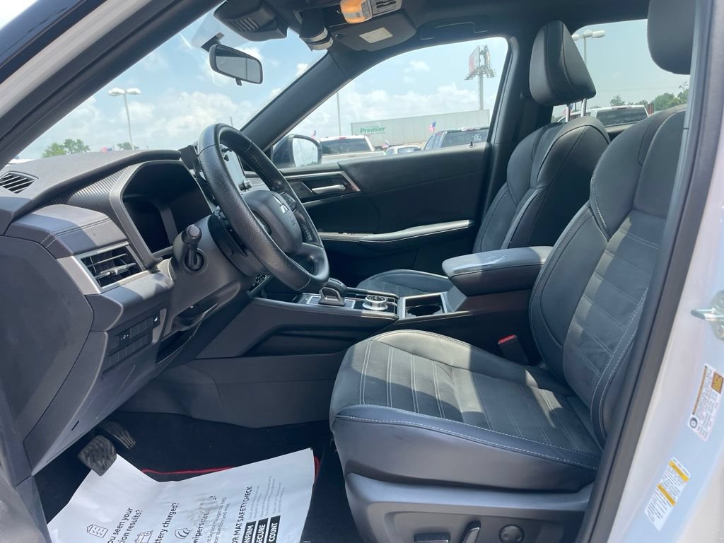 Used 2024 Mitsubishi Outlander Ralliart AWD/4WD image 11