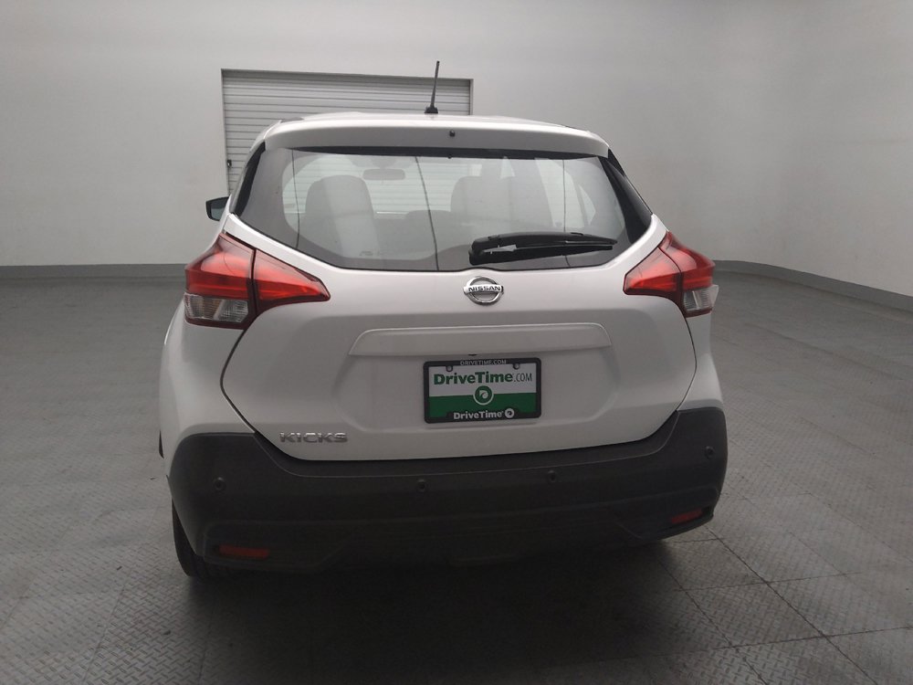 Used 2020 Nissan Kicks S FWD image 6