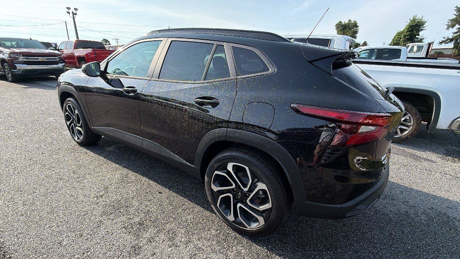 New 2026 Chevrolet Trax RS w/ Sunroof Package FWD image 12