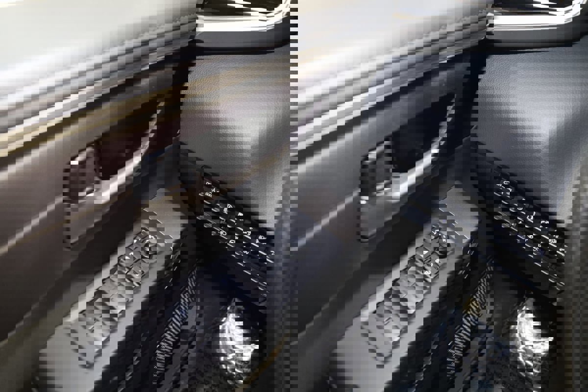 Used 2024 Toyota Sequoia Limited image 37