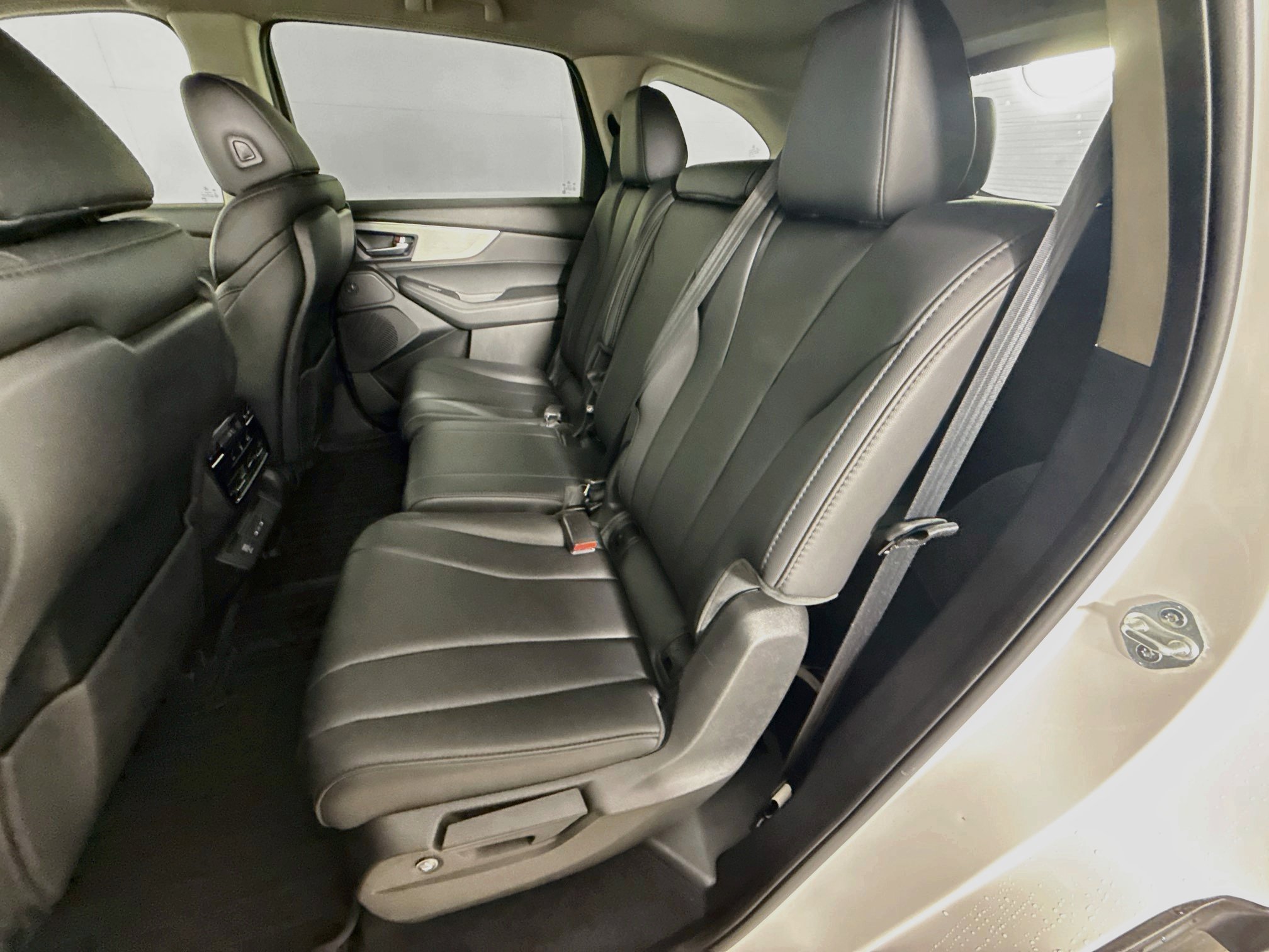 Used 2025 Acura MDX SH-AWD image 30