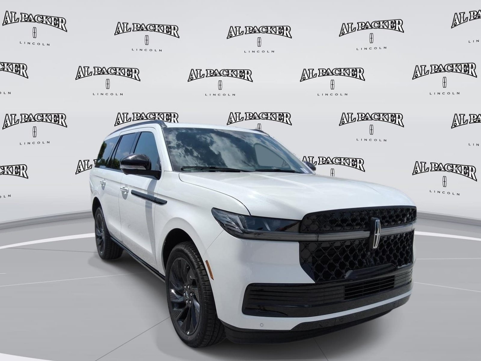 New 2027 Lincoln Navigator Reserve w/ Jet Appearance Package RWD image 8