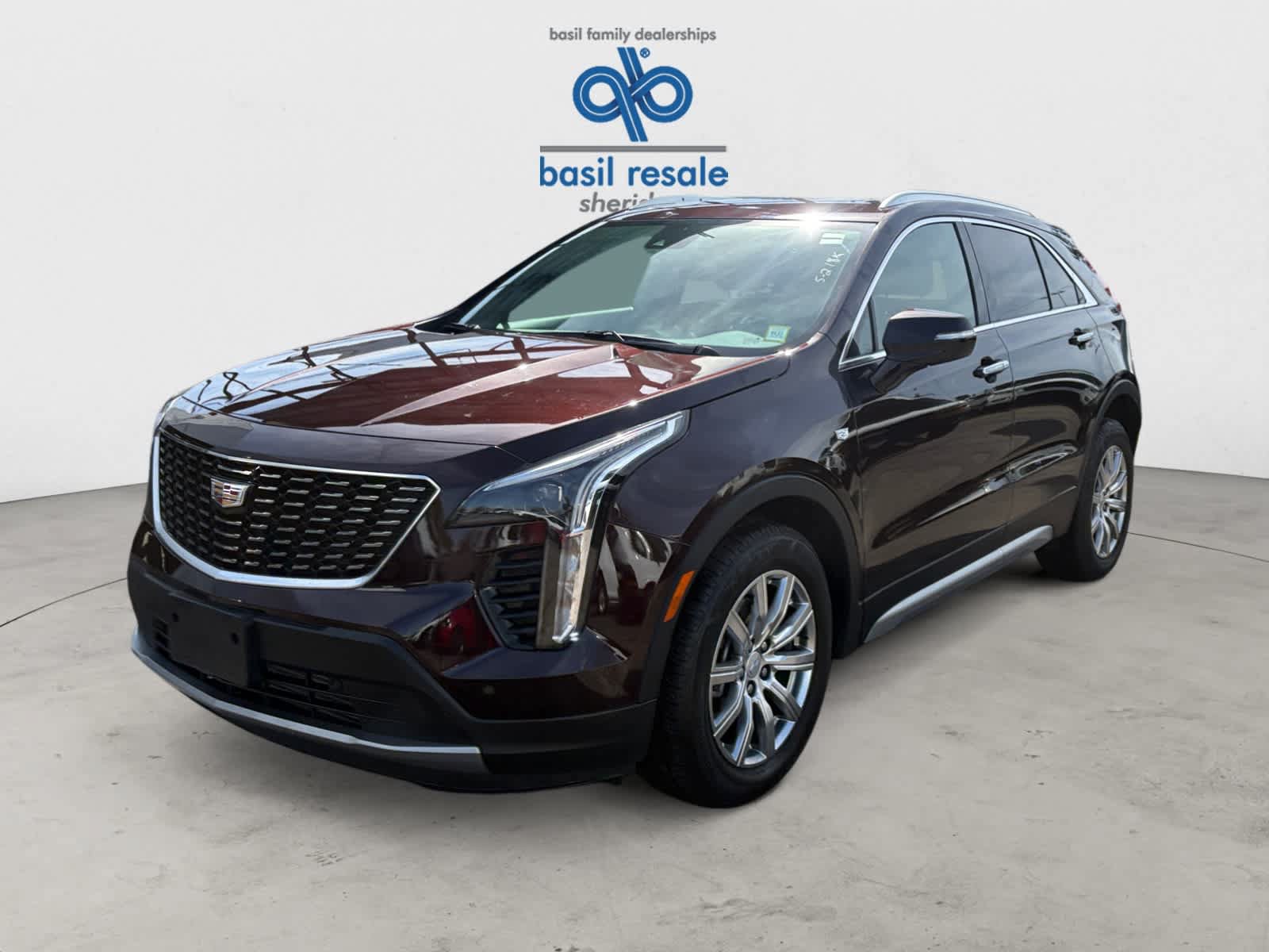 Used 2021 Cadillac XT4 Premium Luxury w/ Cold Weather Package FWD image 2