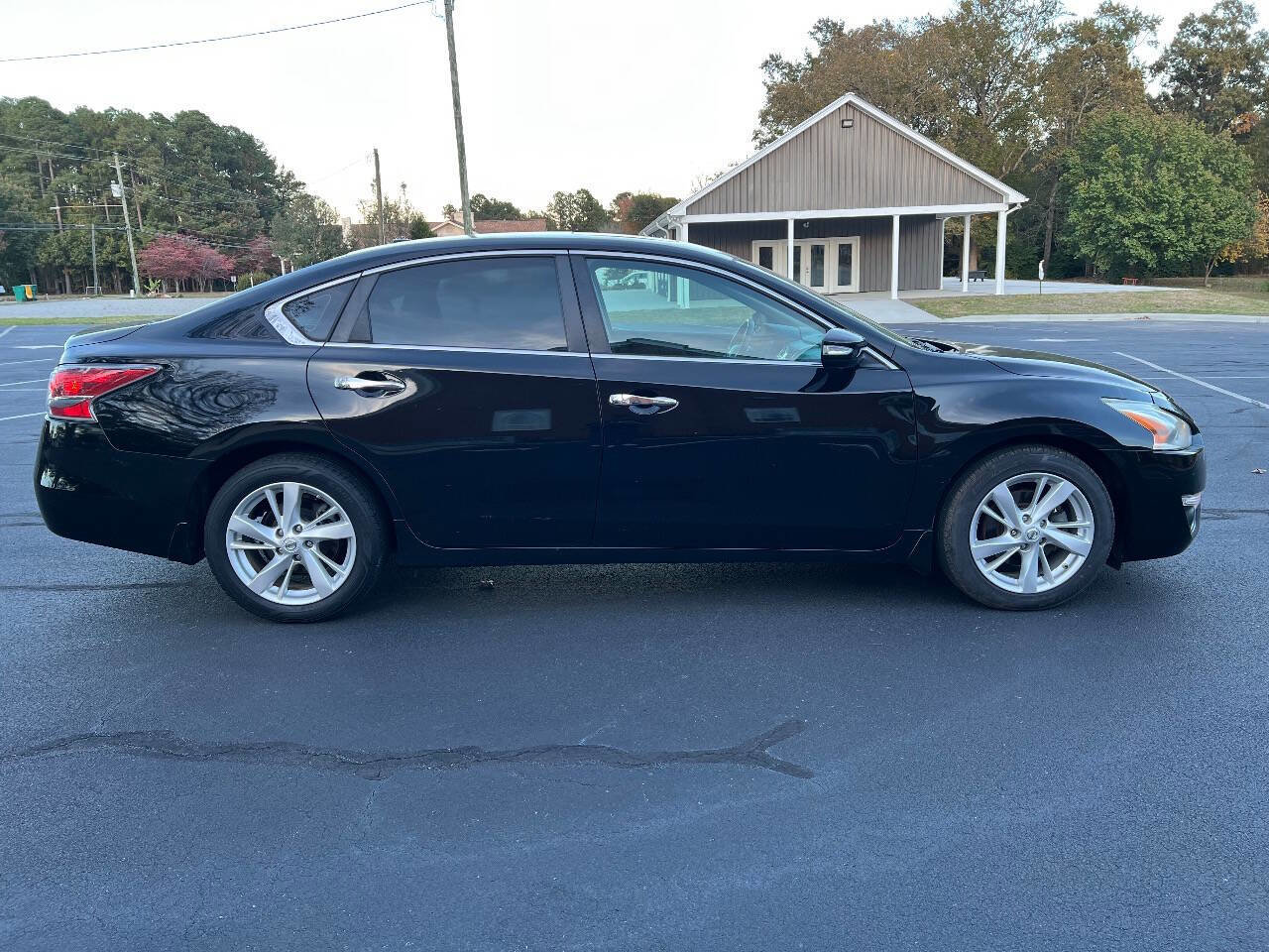Used 2015 Nissan Altima 2.5 SV w/ Convenience Package image 9