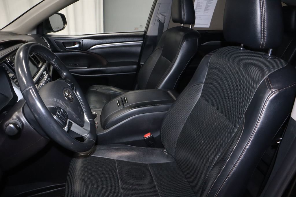 Used 2019 Toyota Highlander Limited AWD/4WD image 27