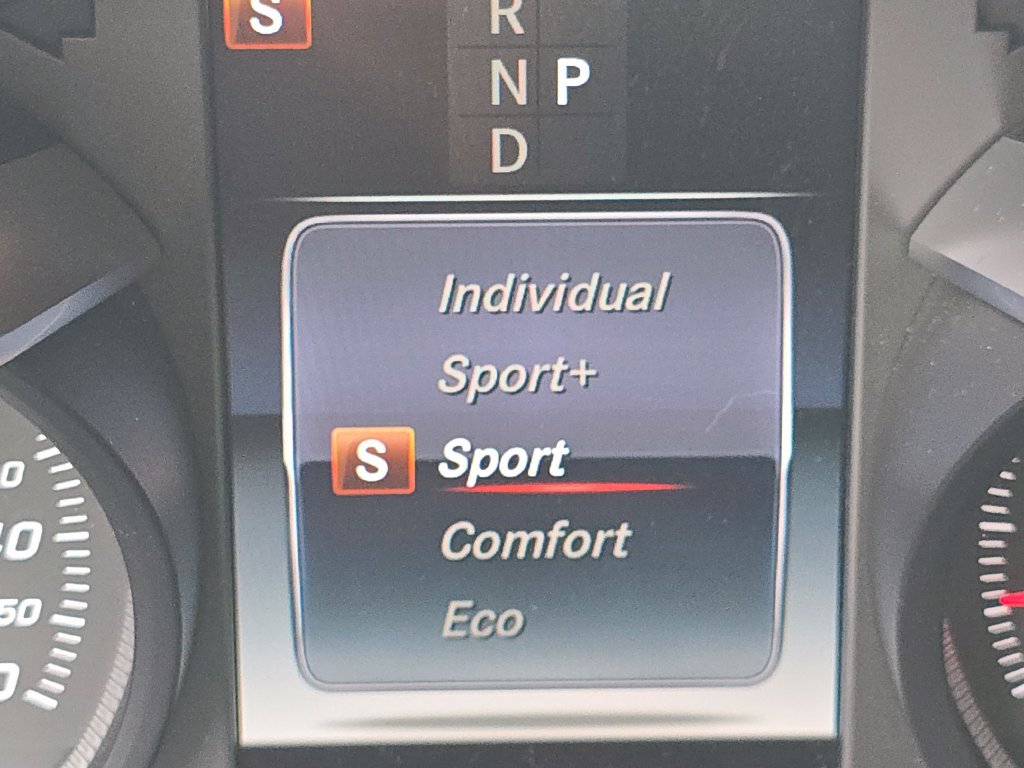 Used 2019 Mercedes-Benz GLC 300 4MATIC image 30