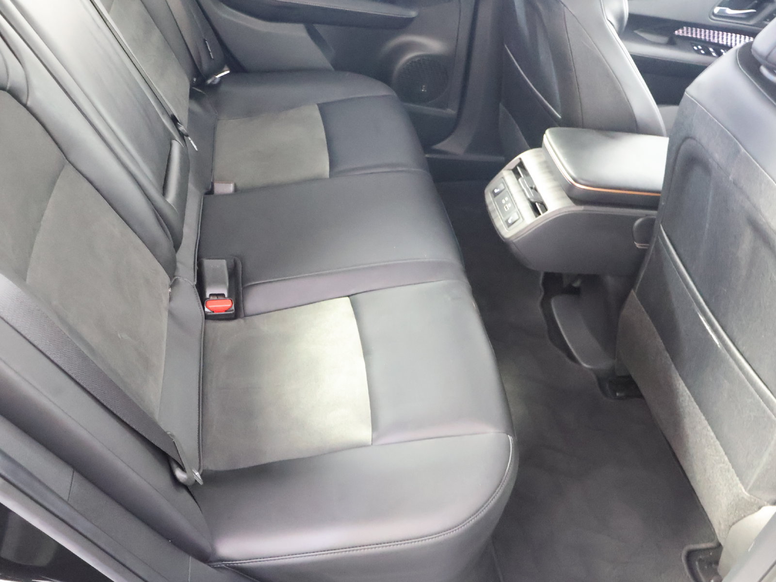 Used 2024 Nissan Ariya AWD image 44