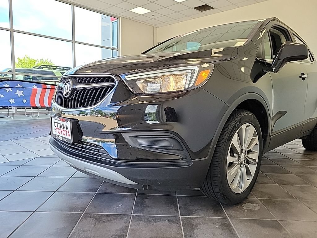 Used 2020 Buick Encore Preferred w/ Safety Package FWD image 14