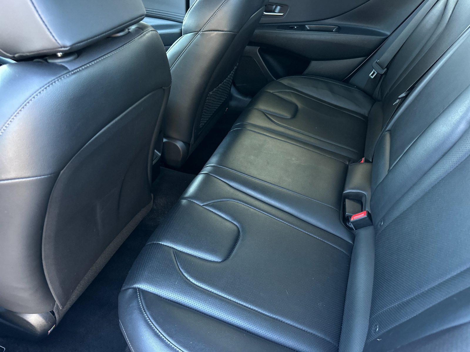 Used 2024 Hyundai Elantra Limited FWD image 11