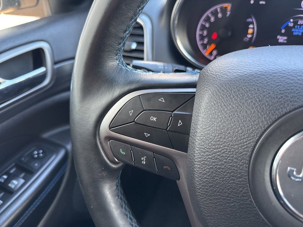 Used 2019 Jeep Grand Cherokee Laredo AWD/4WD image 15