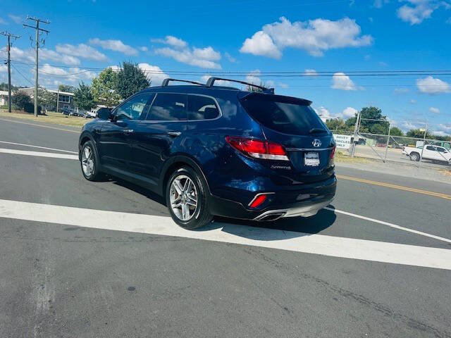 Used 2017 Hyundai Santa Fe FWD image 10