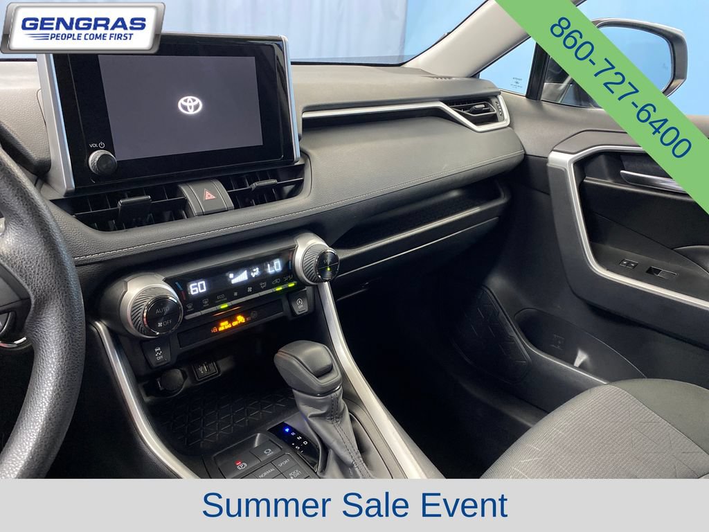 Used 2025 Toyota RAV4 XLE AWD/4WD image 15