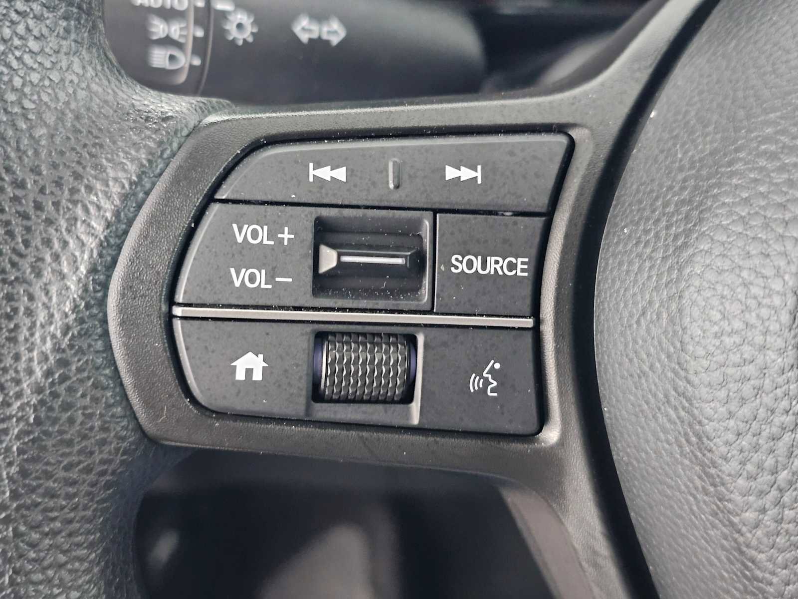Used 2025 Honda CR-V EX image 26