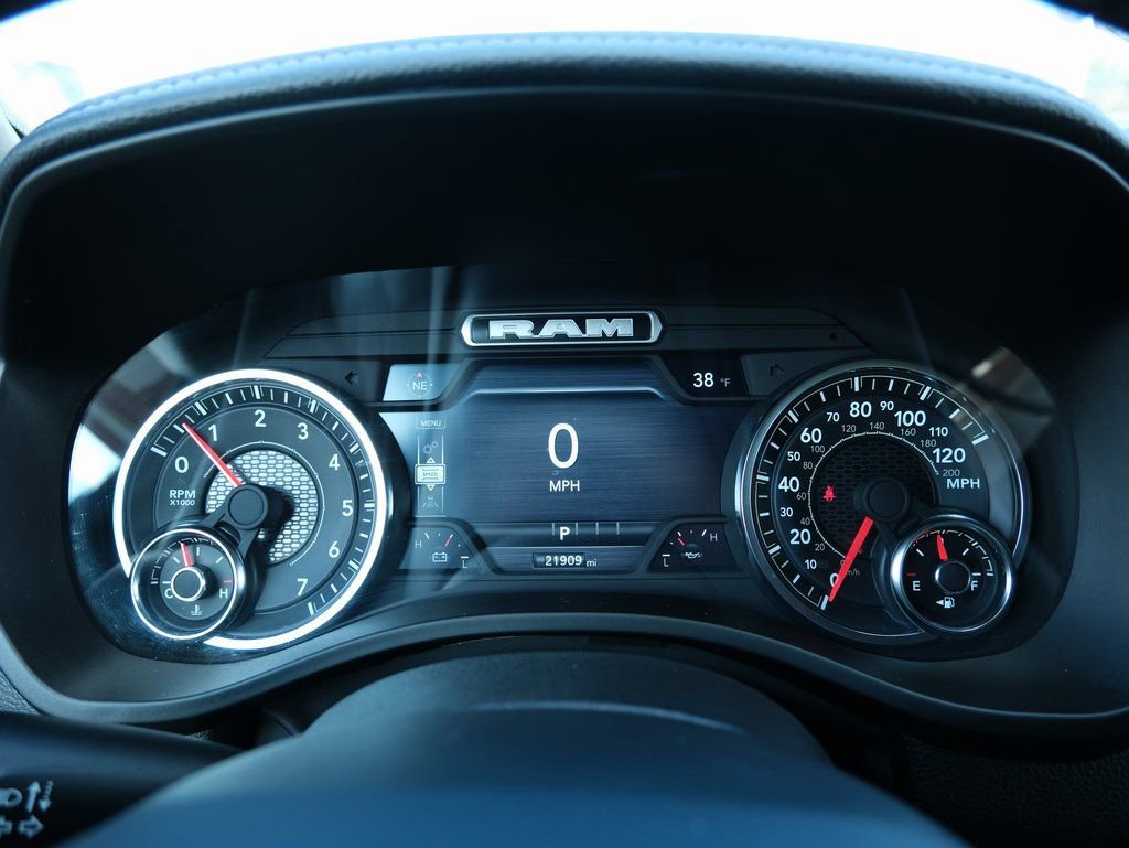 Used 2025 RAM 1500 Laramie w/ Sport Appearance Package image 6