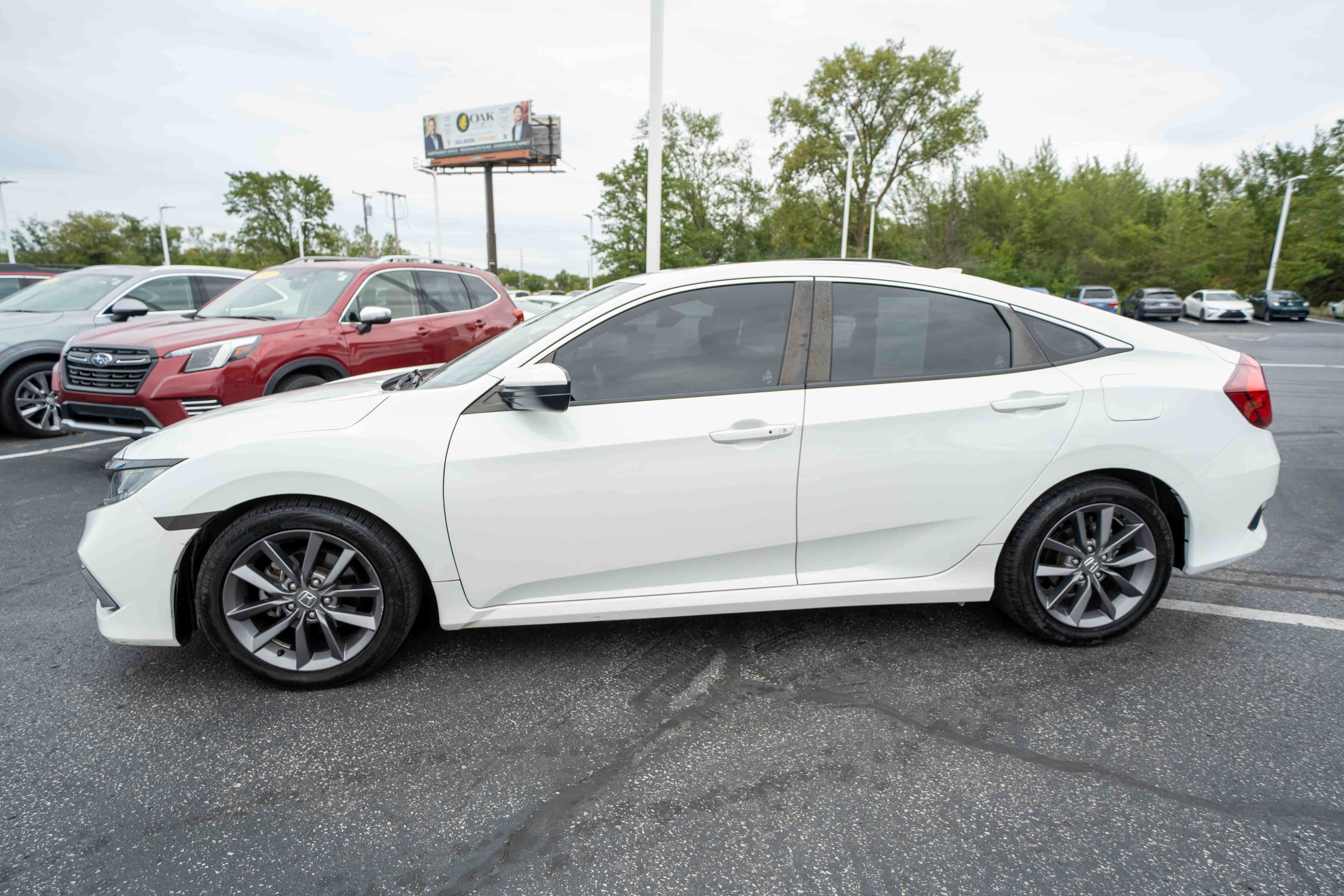 Used 2021 Honda Civic EX image 3