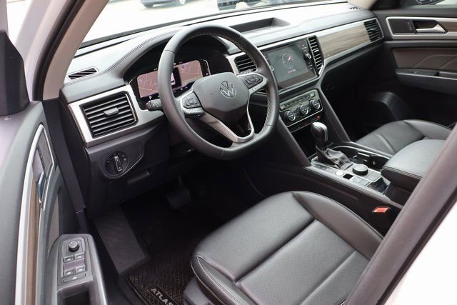 Used 2023 Volkswagen Atlas SEL image 11
