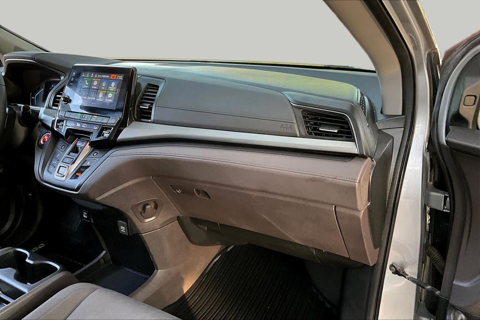 Certified 2022 Honda Odyssey EX image 18