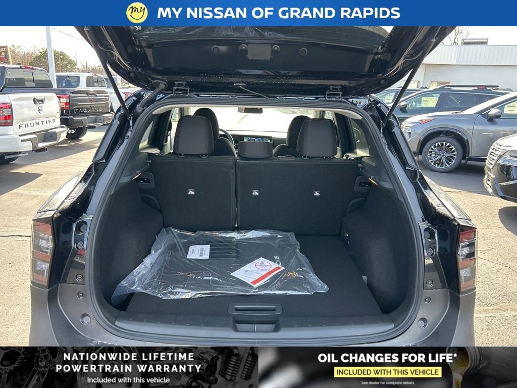 New 2026 Nissan Kicks SV w/ Charging Package image 20