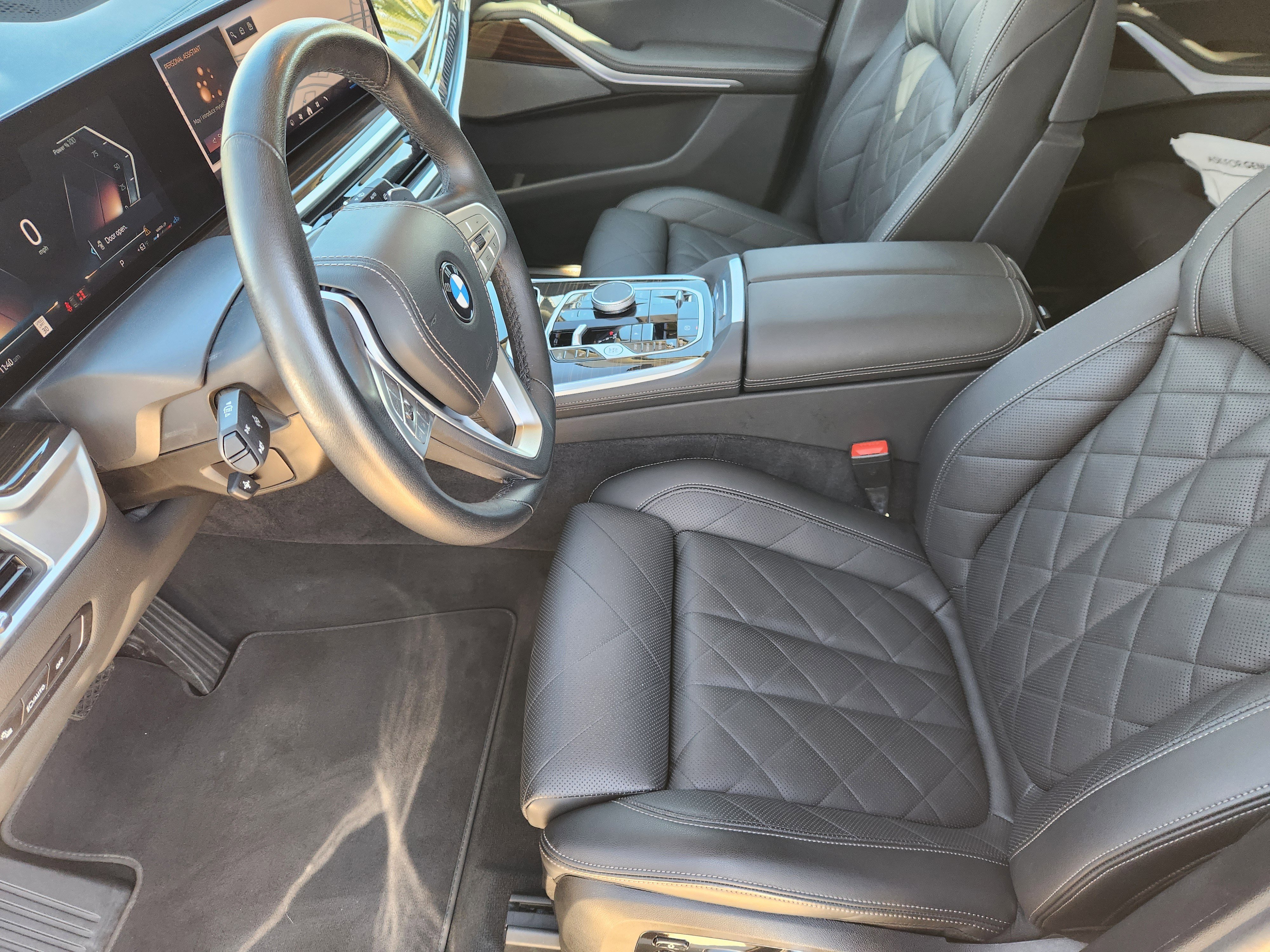 Used 2024 BMW X7 xDrive40i w/ Premium Package image 12