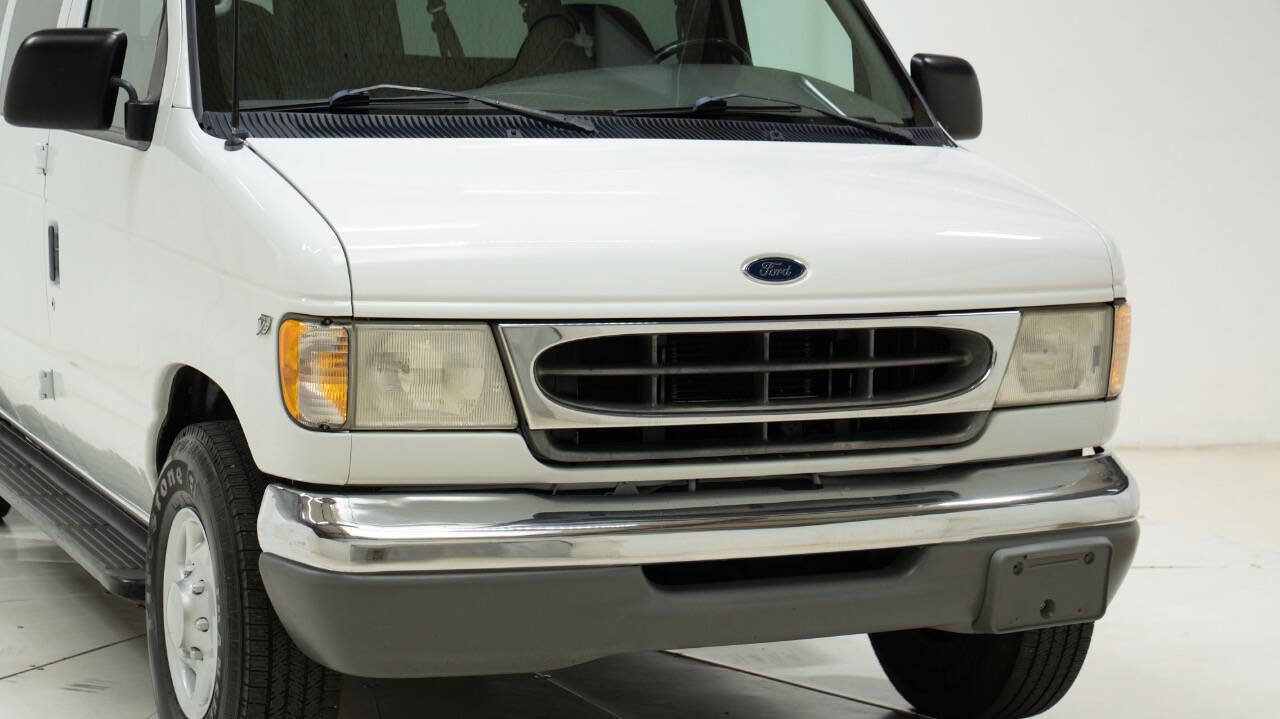 Used 2001 Ford E-350 and Econoline 350 XLT RWD image 10