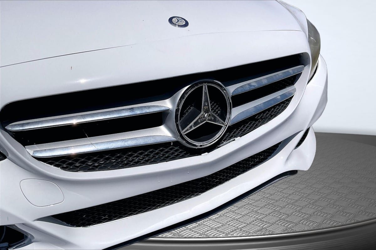 Used 2017 Mercedes-Benz C 300 Sedan image 28