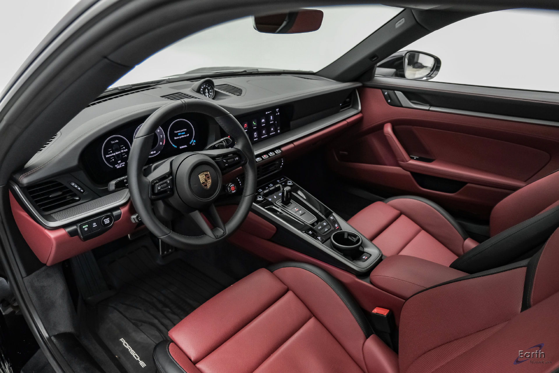 Used 2025 Porsche 911 Carrera S RWD image 2