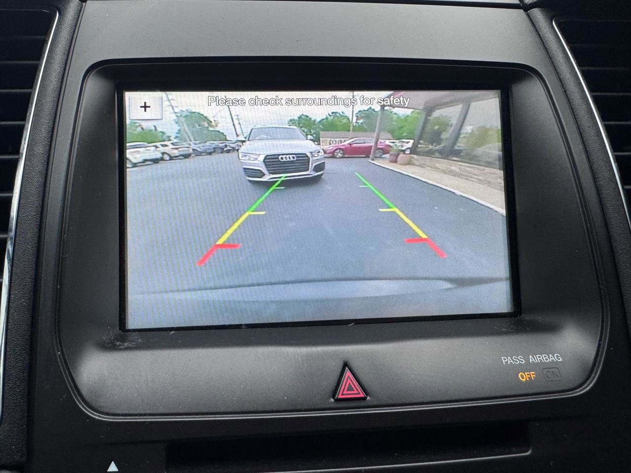 Used 2018 Ford Taurus SEL w/ Equipment Group 201A FWD image 8