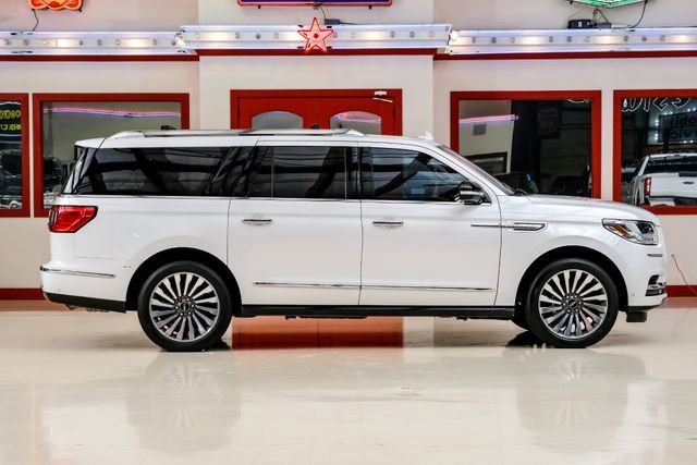 Used 2018 Lincoln Navigator L Reserve w/ Technology Package AWD/4WD image 10
