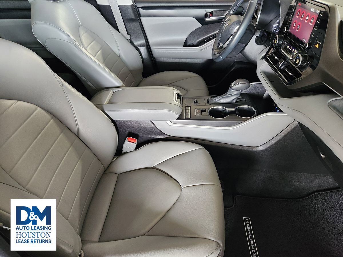 Used 2022 Toyota Highlander XLE image 21