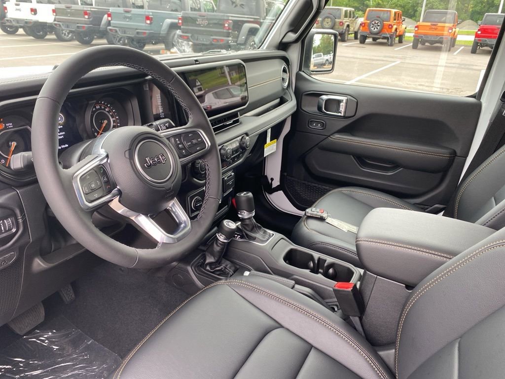 New 2025 Jeep Wrangler Sahara w/ Safety Group image 25
