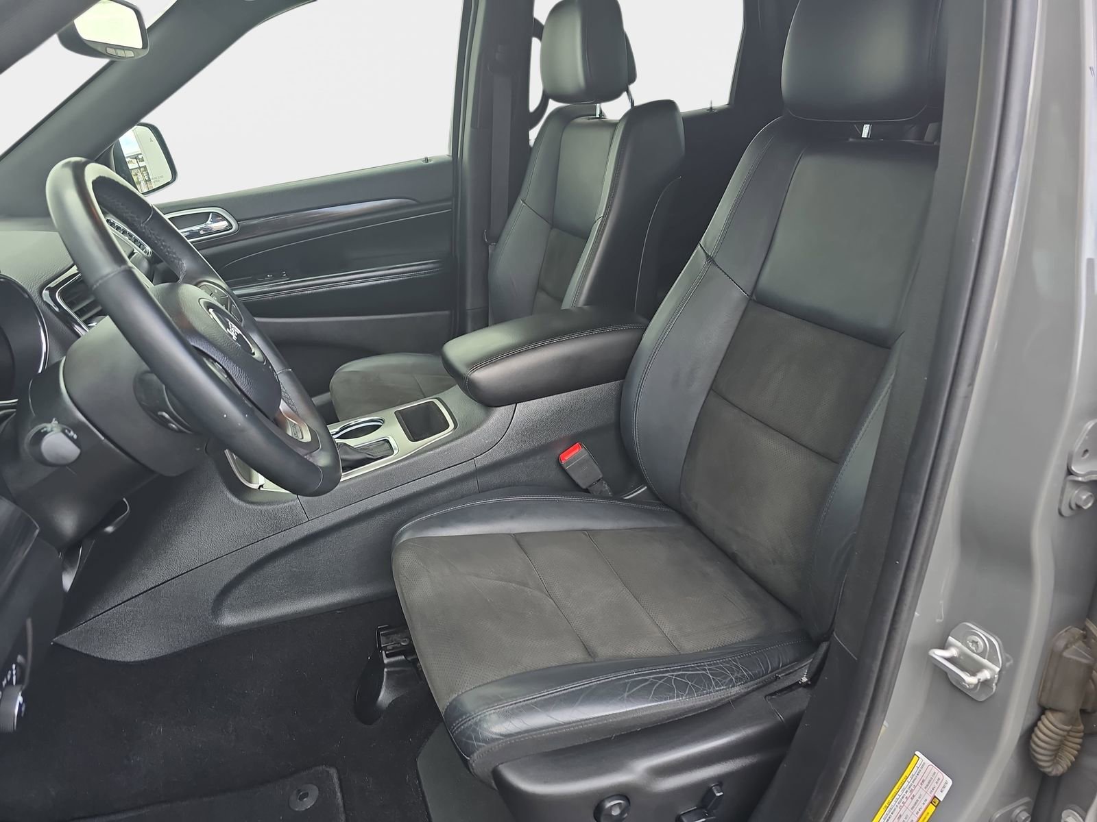 Used 2019 Jeep Grand Cherokee Altitude AWD/4WD image 19