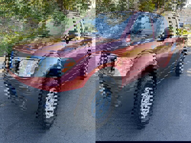 Used 2015 Nissan Frontier S image 3